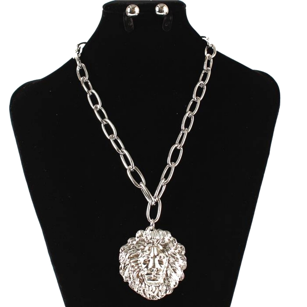 Silver Chain Lion Head Pendant Link Necklace